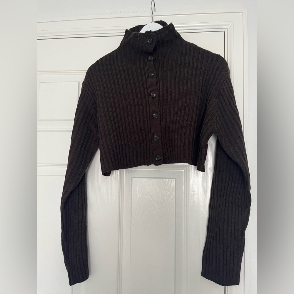 Talulah cropped button up sweater. Reversible. Size m.
